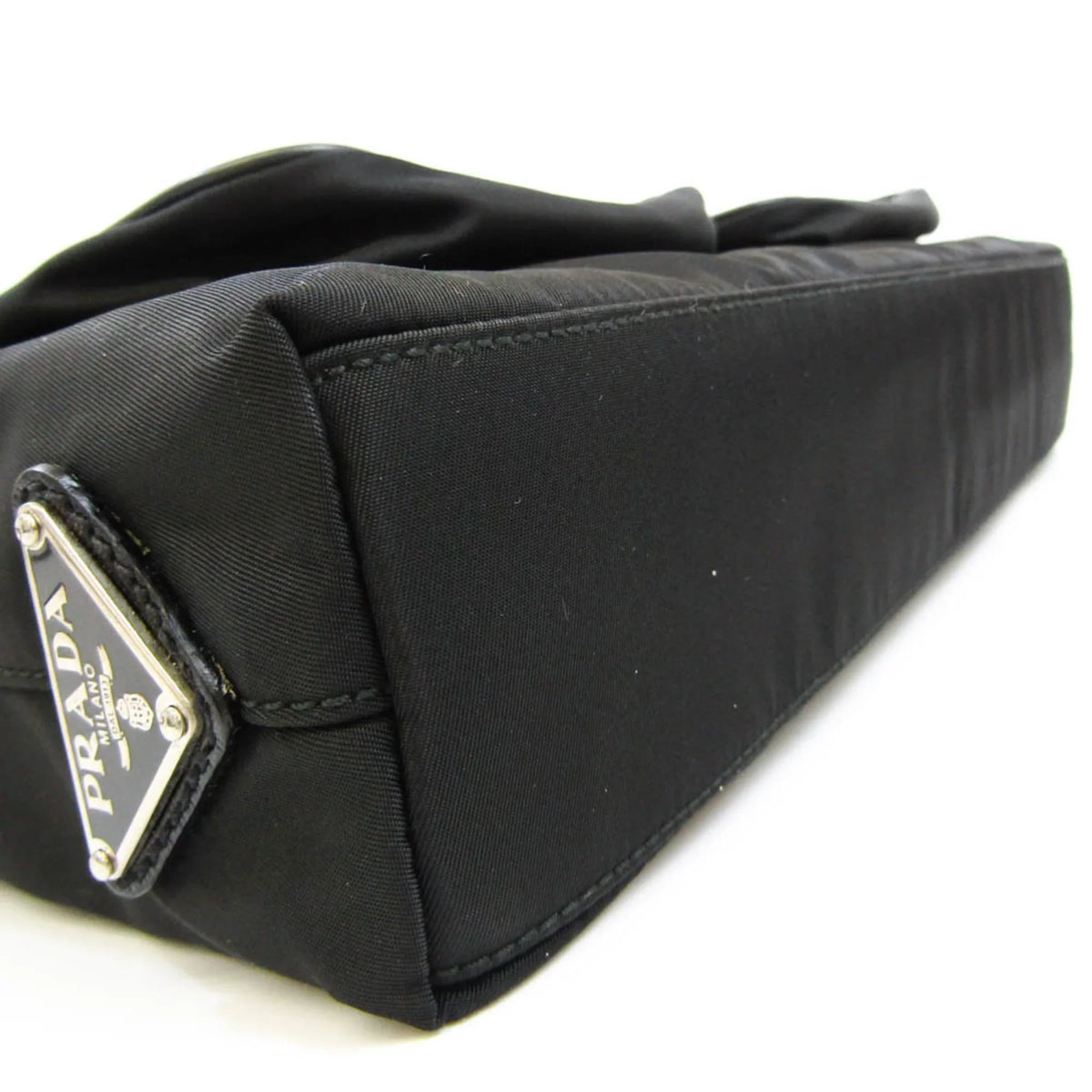 Pre-Owned Prada Women,Men Leather,Nylon Shoulder Bag Black (Good)