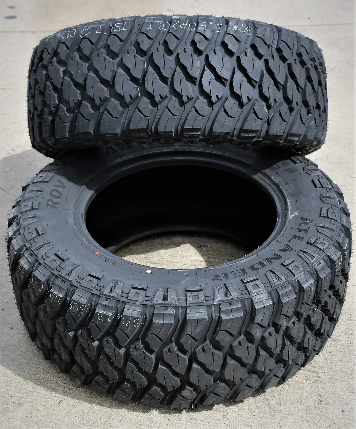 Atlander Roverclaw M/T I  305/70R17 Load E 10 Ply  Mud Tire